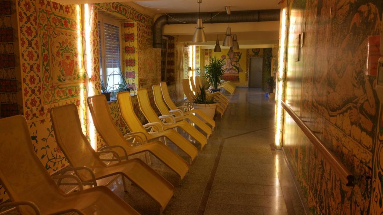 Hotel Reuterhof Reuterstadt Stavenhagen Экстерьер фото