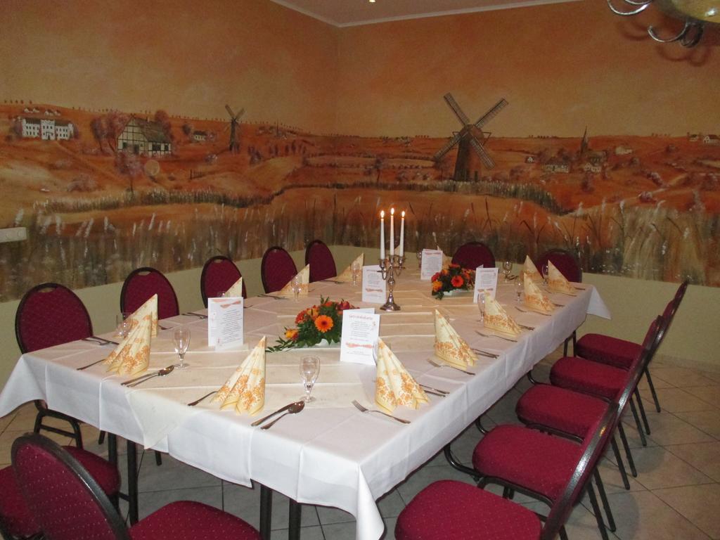 Hotel Reuterhof Reuterstadt Stavenhagen Экстерьер фото