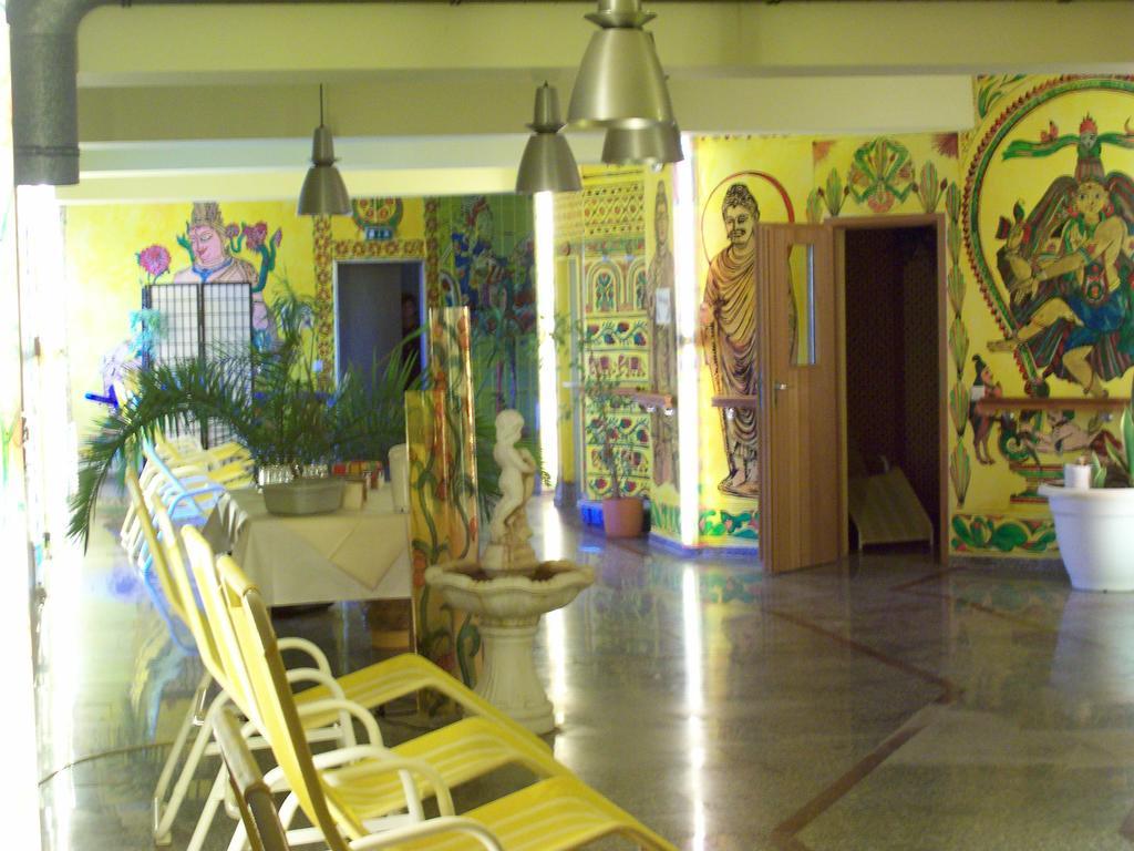 Hotel Reuterhof Reuterstadt Stavenhagen Экстерьер фото